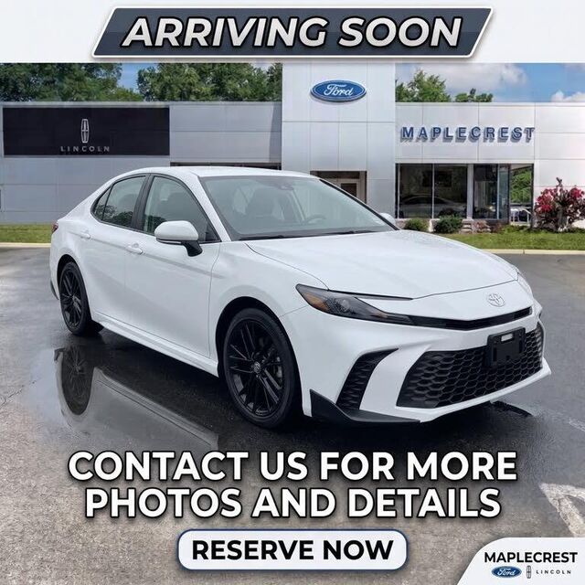 2025 Toyota Camry SE — photo 1 of 1
