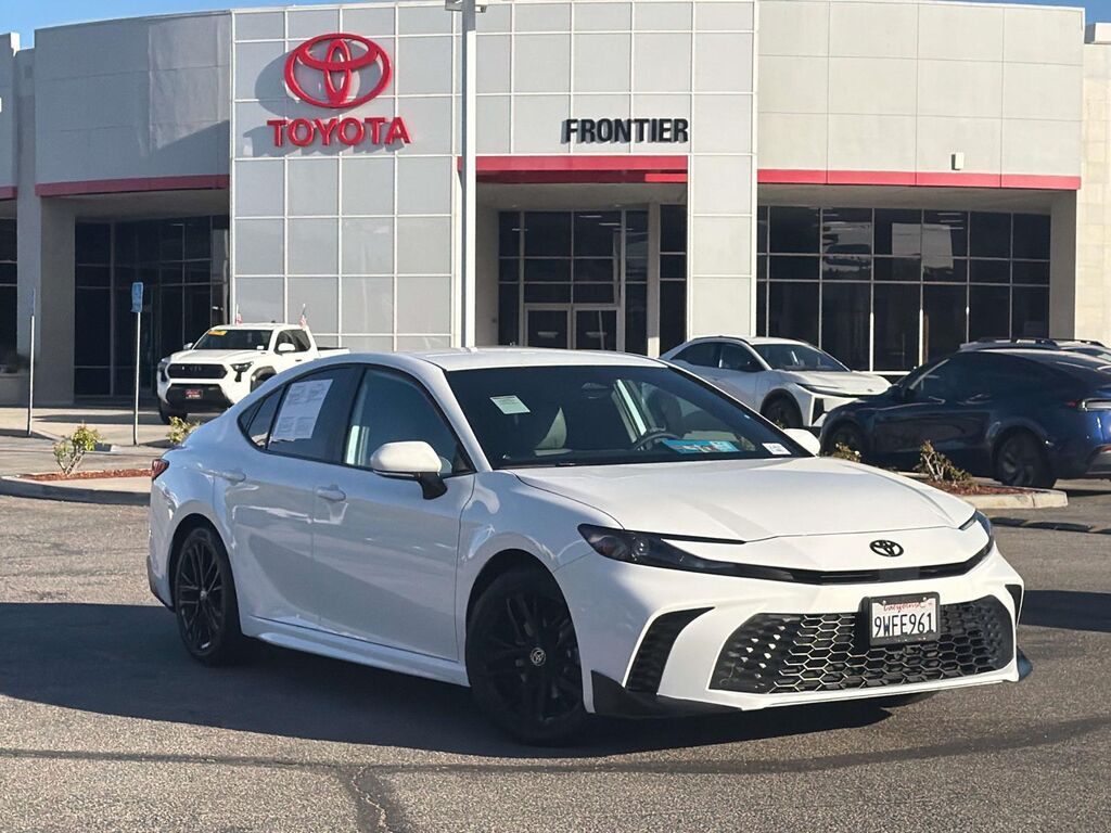 2026 Toyota Camry SE — photo 1 of 26
