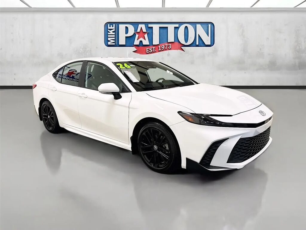 2026 Toyota Camry SE — photo 1 of 26