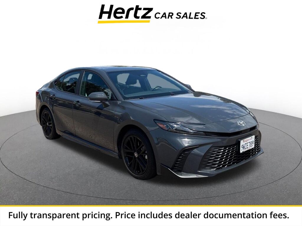 2026 Toyota Camry SE — photo 1 of 16