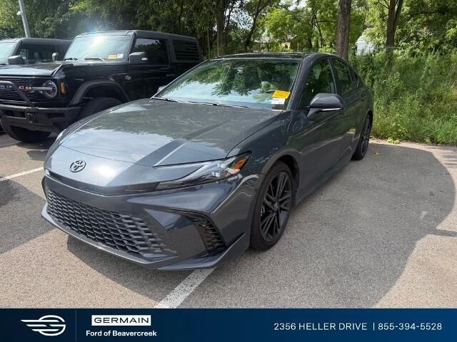 2025 Toyota Camry LE — photo 1 of 2
