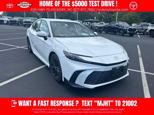 2025 Toyota Camry SE