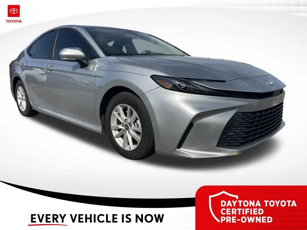 2025 Toyota Camry LE — photo 1 of 10