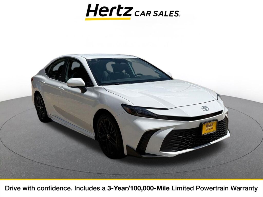 2026 Toyota Camry LE — photo 1 of 11