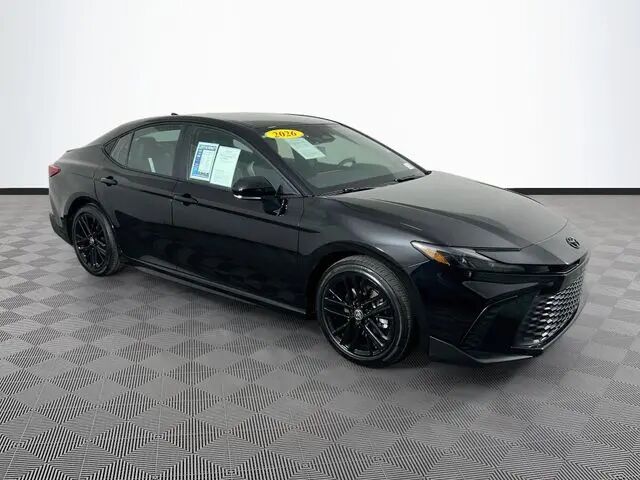 2026 Toyota Camry SE — photo 1 of 13