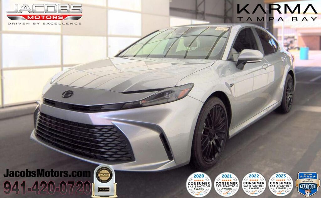 2026 Toyota Camry LE — photo 1 of 13