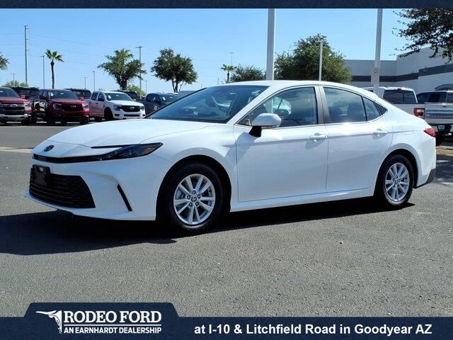 2026 Toyota Camry LE — photo 1 of 11