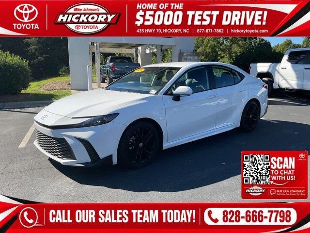 2025 Toyota Camry SE