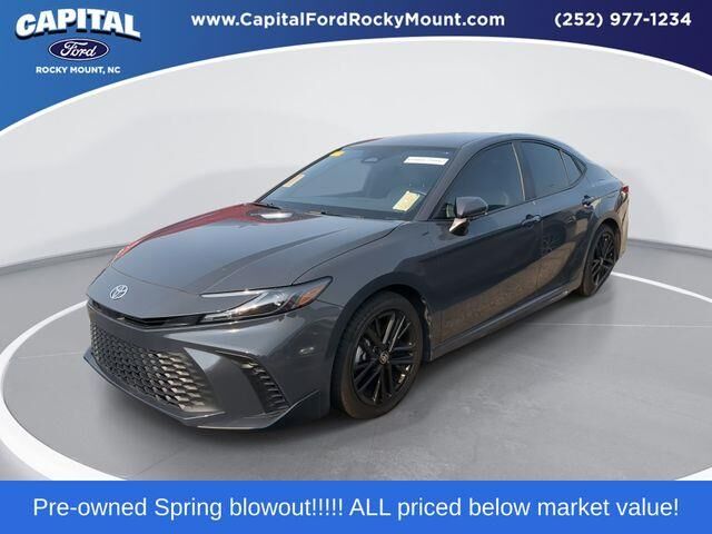 2025 Toyota Camry SE — photo 1 of 26