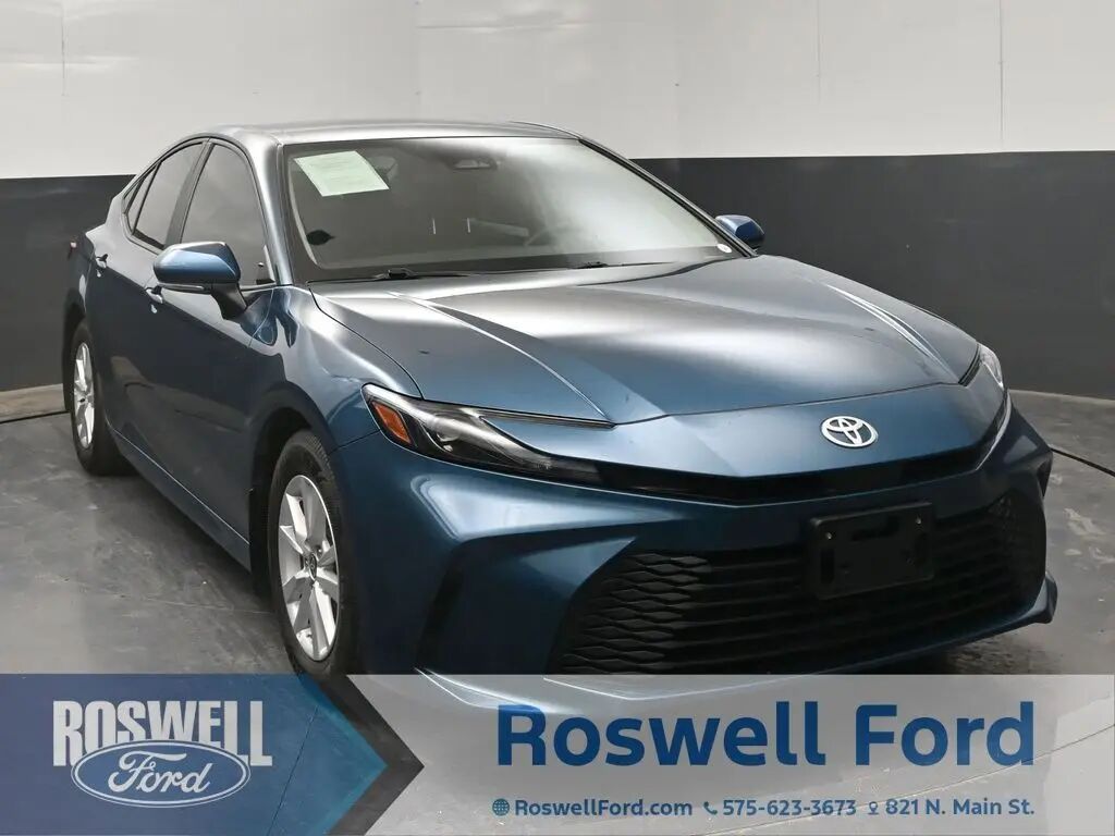 2025 Toyota Camry LE — photo 1 of 24
