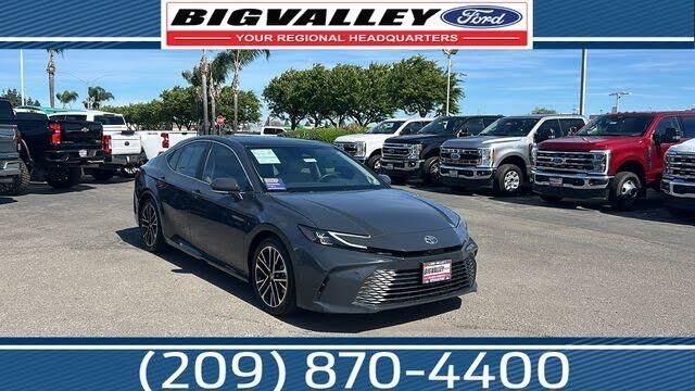 2025 Toyota Camry XLE — photo 1 of 2