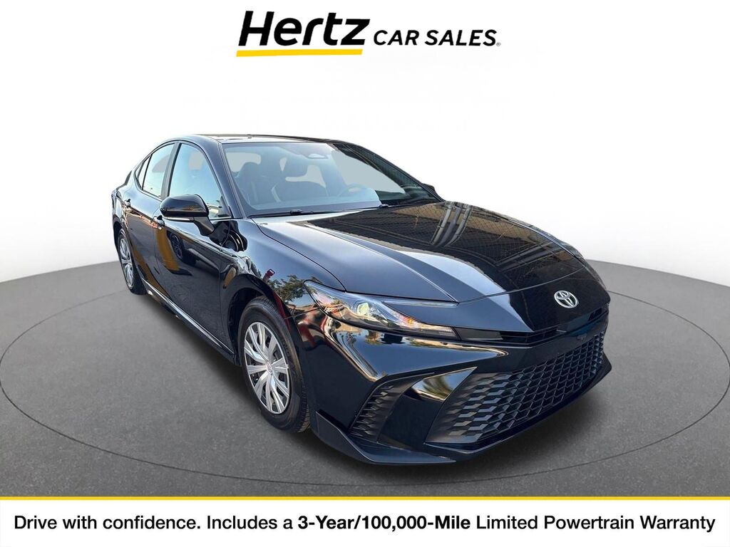 2025 Toyota Camry LE — photo 1 of 1