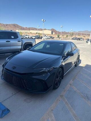 2025 Toyota Camry SE — photo 1 of 13
