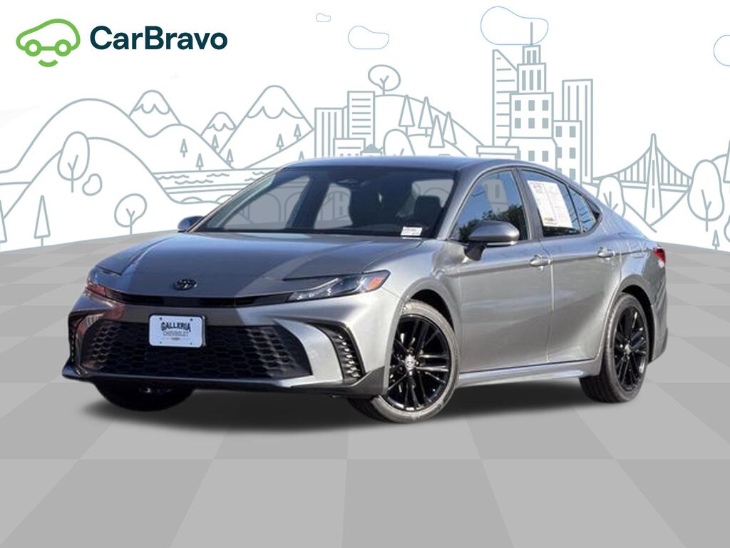 2025 Toyota Camry SE — photo 1 of 6