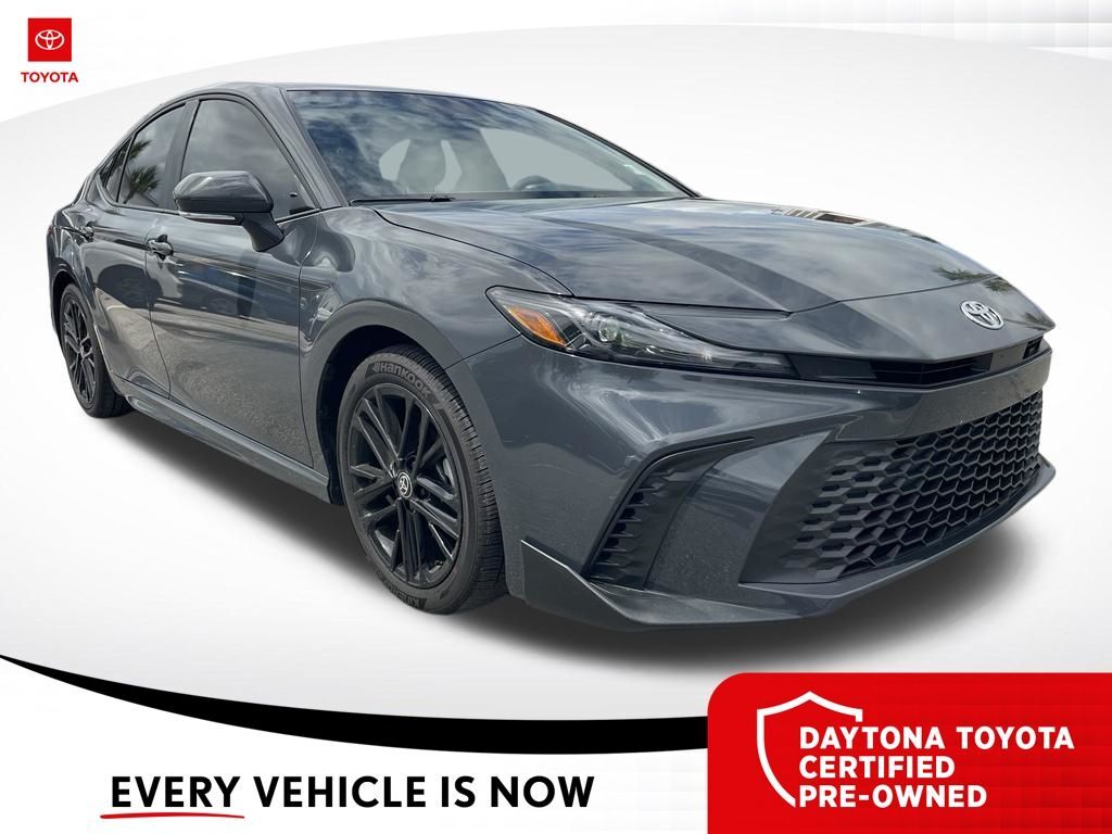 2026 Toyota Camry SE — photo 1 of 13