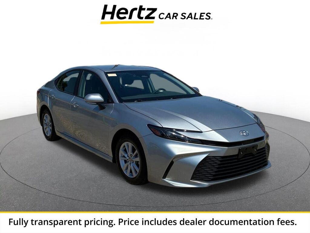 2025 Toyota Camry LE — photo 1 of 13