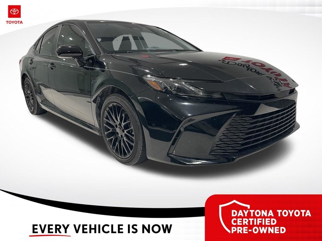 2025 Toyota Camry LE — photo 1 of 13