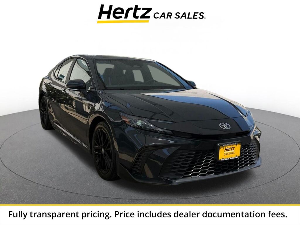 2026 Toyota Camry SE — photo 1 of 13