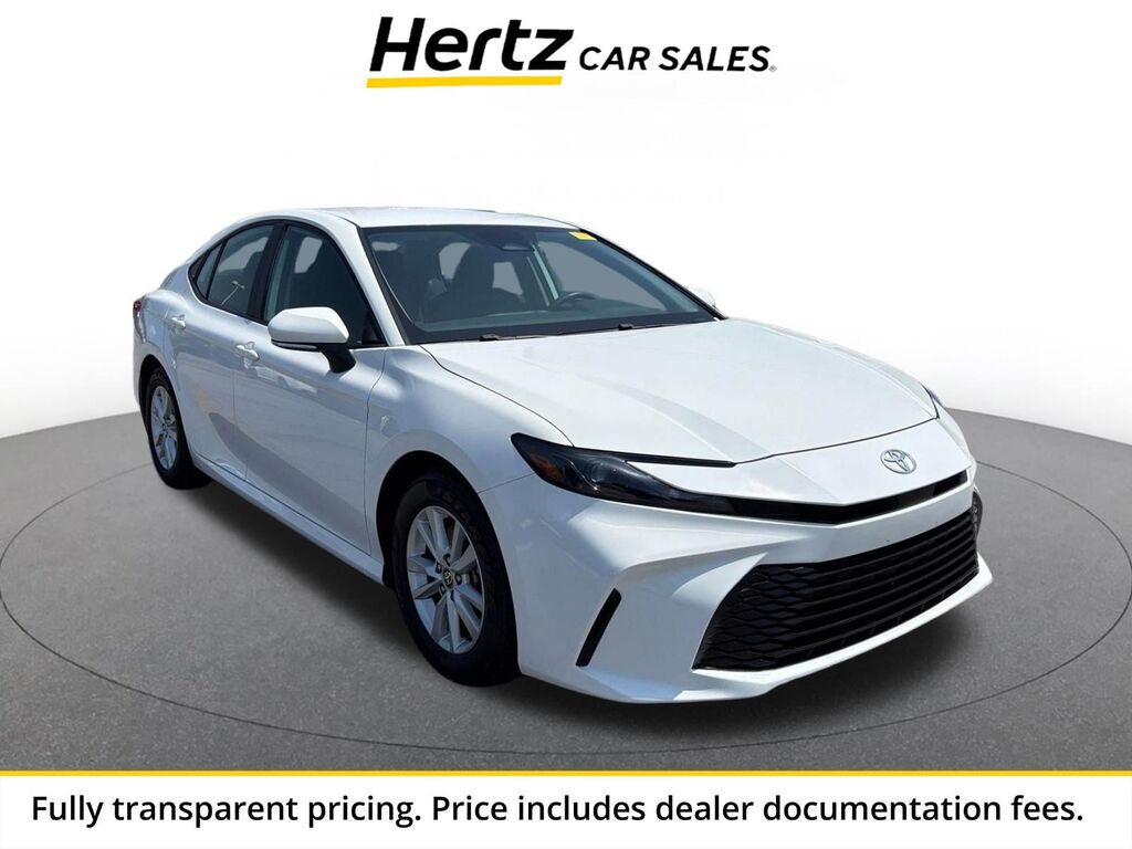 2025 Toyota Camry LE — photo 1 of 13