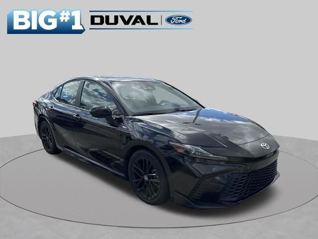 2025 Toyota Camry SE — photo 1 of 27