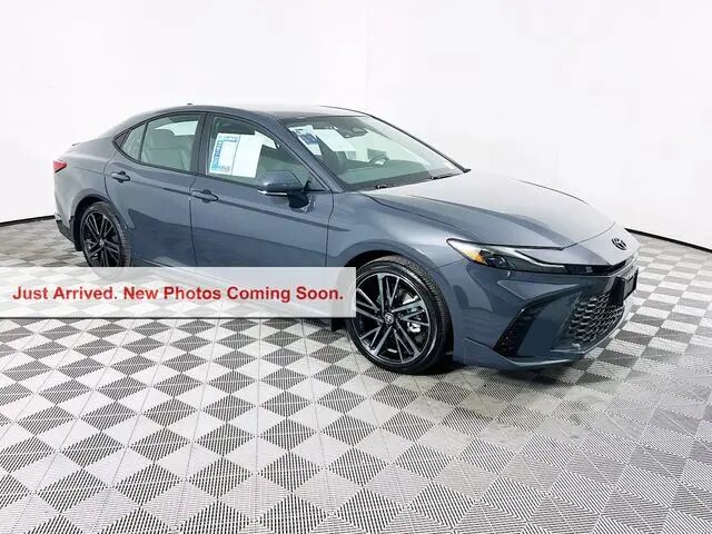 2026 Toyota Camry SE — photo 1 of 21