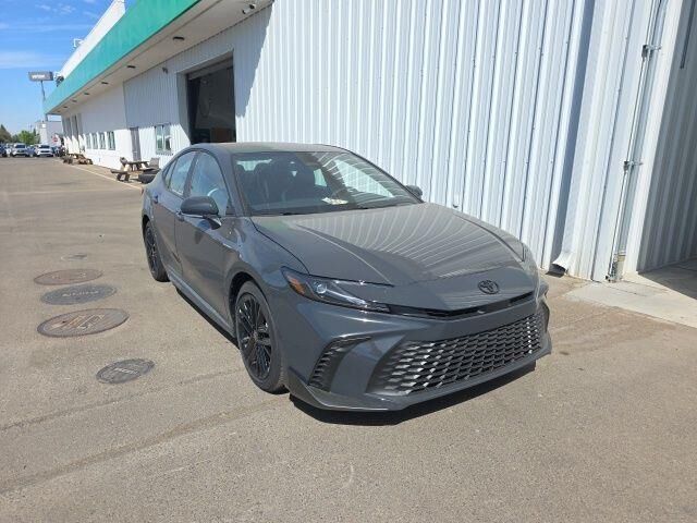 2026 Toyota Camry SE — photo 1 of 5