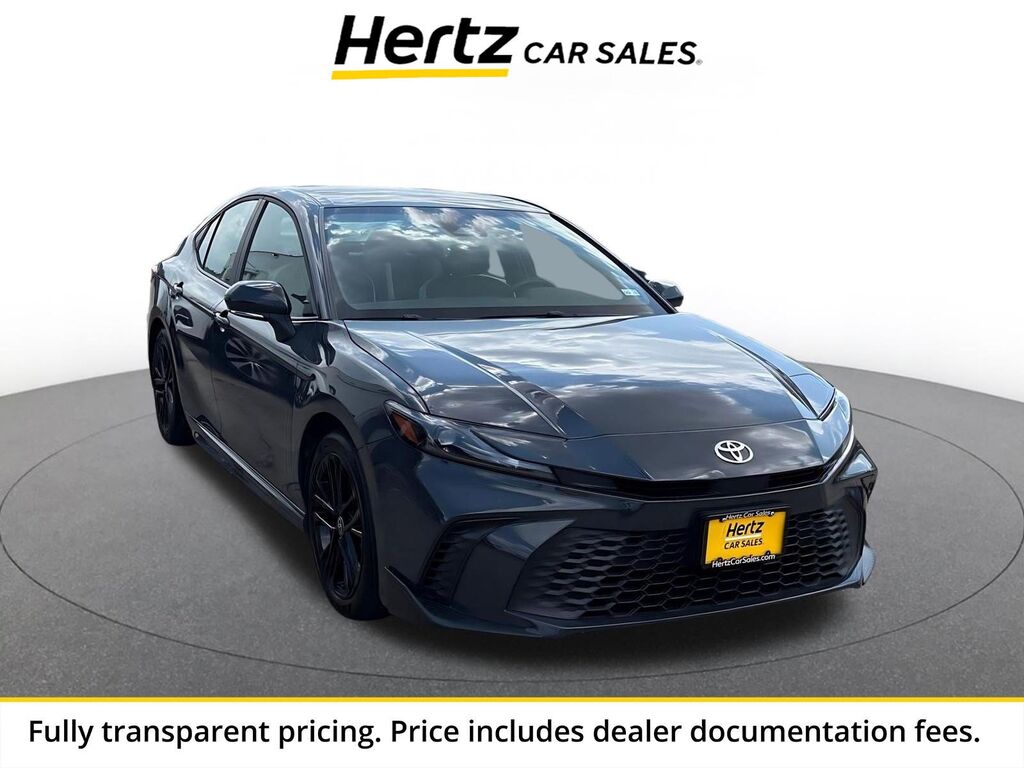 2026 Toyota Camry SE — photo 1 of 13