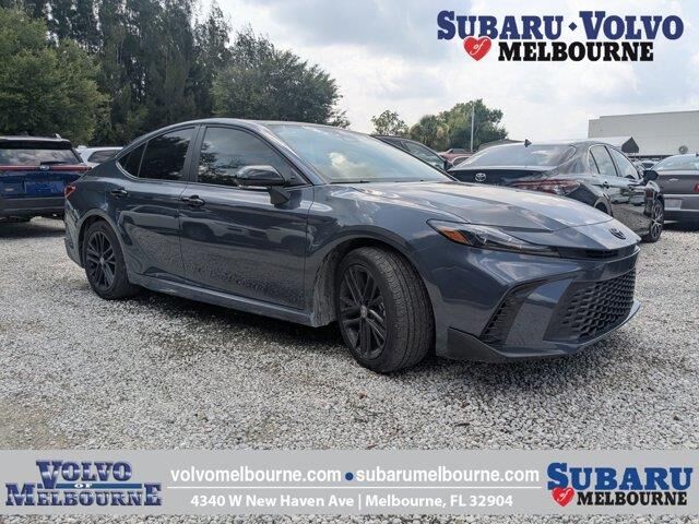 2026 Toyota Camry SE — photo 1 of 14