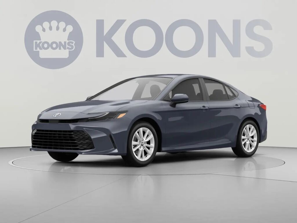 2025 Toyota Camry LE — photo 1 of 3