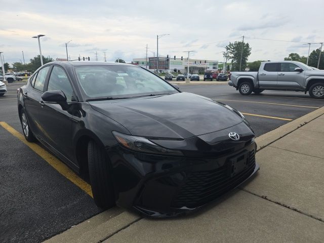 2025 Toyota Camry LE — photo 1 of 3