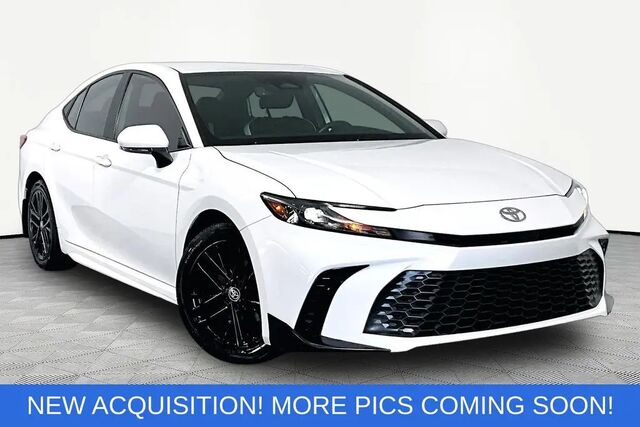 2025 Toyota Camry SE