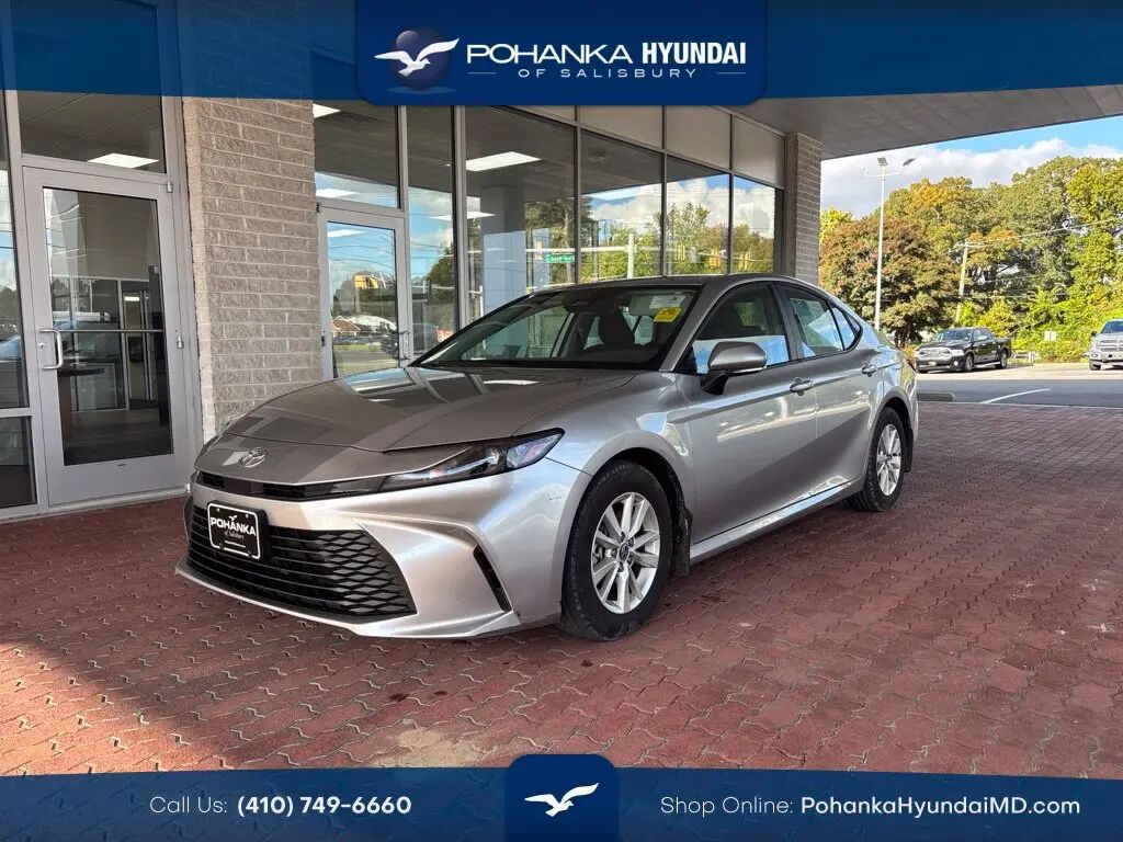 2025 Toyota Camry LE — photo 1 of 13