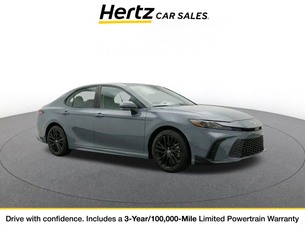 2026 Toyota Camry LE — photo 1 of 9