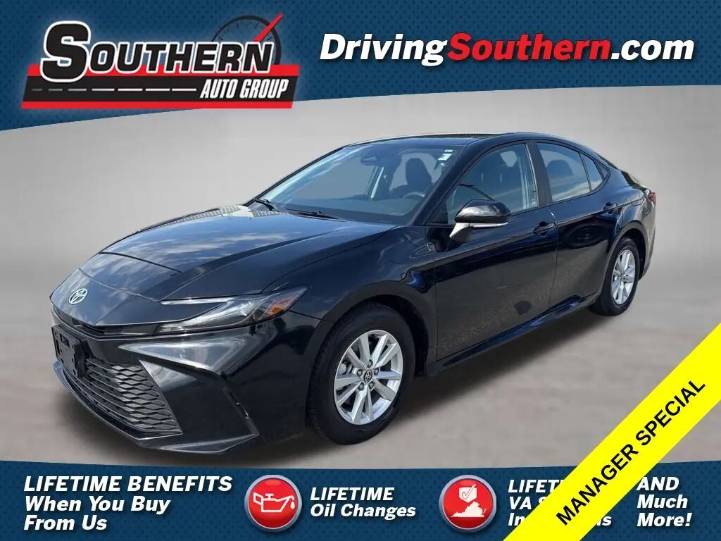 2025 Toyota Camry LE — photo 1 of 13