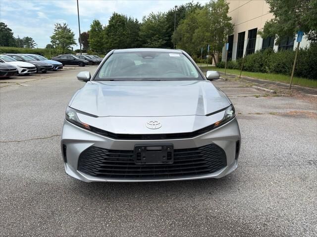 2025 Toyota Camry LE — photo 1 of 26