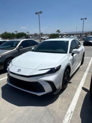2025 Toyota Camry SE — photo 1 of 2