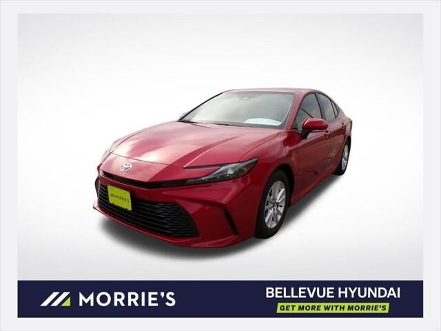2025 Toyota Camry LE — photo 1 of 13