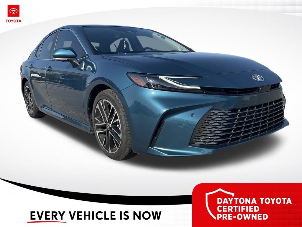 2025 Toyota Camry XLE — photo 1 of 10
