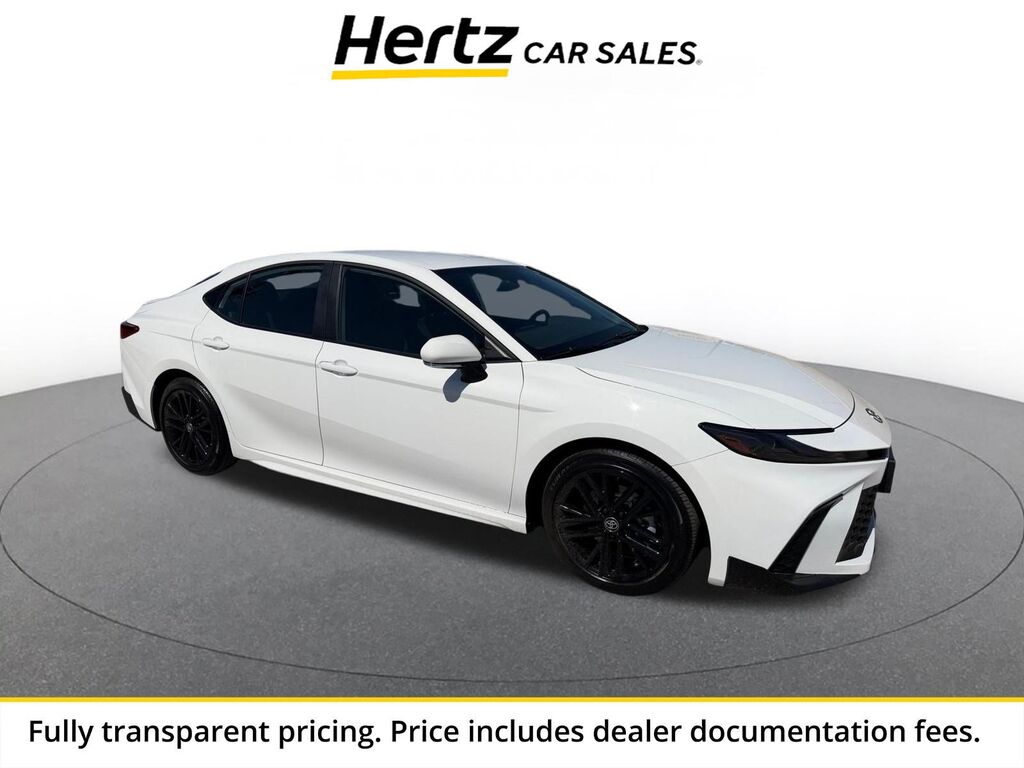 2026 Toyota Camry SE — photo 1 of 21
