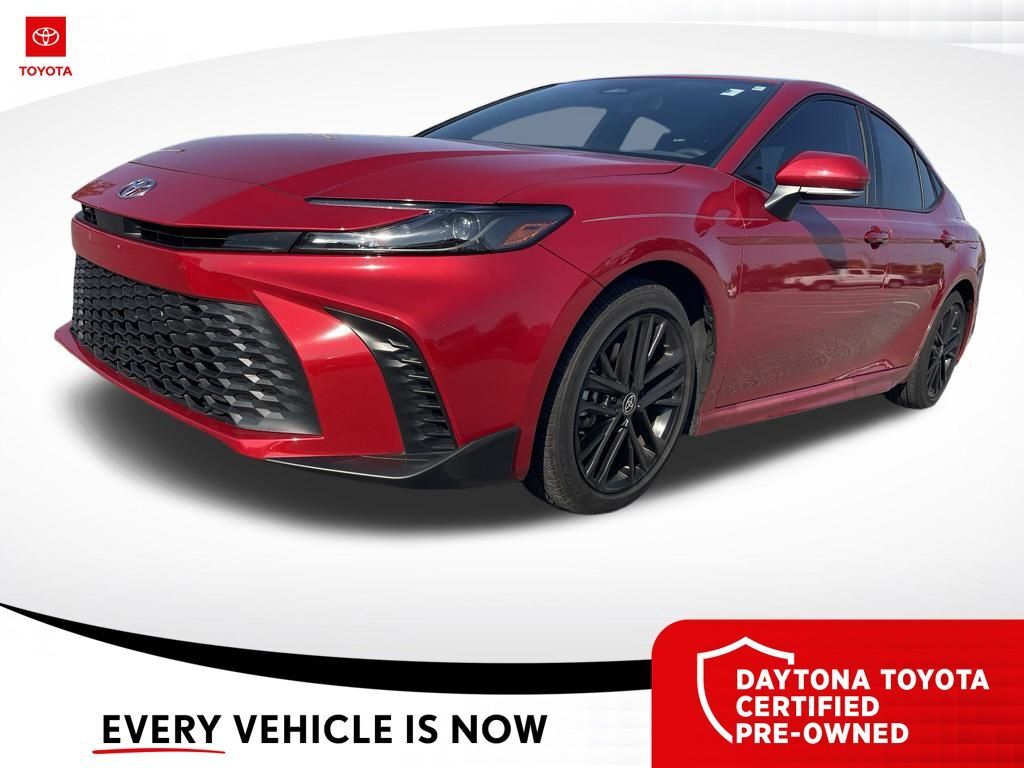 2025 Toyota Camry SE — photo 1 of 13