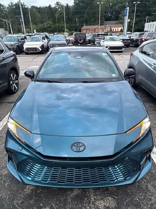 2026 Toyota Camry SE — photo 1 of 3