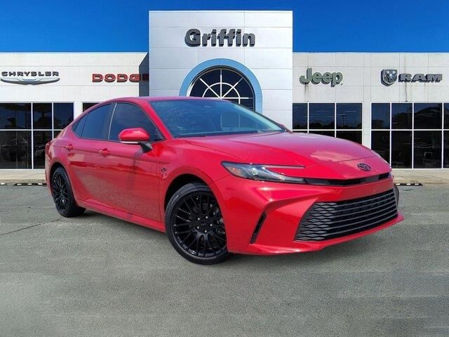 2026 Toyota Camry LE — photo 1 of 26