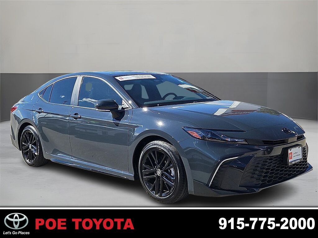 2026 Toyota Camry SE — photo 1 of 12