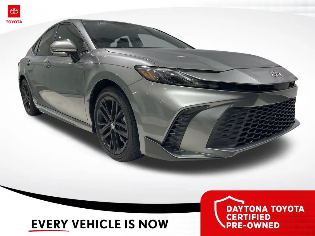 2026 Toyota Camry SE — photo 1 of 10