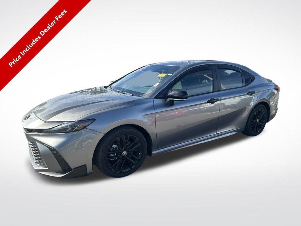 2026 Toyota Camry SE — photo 1 of 13