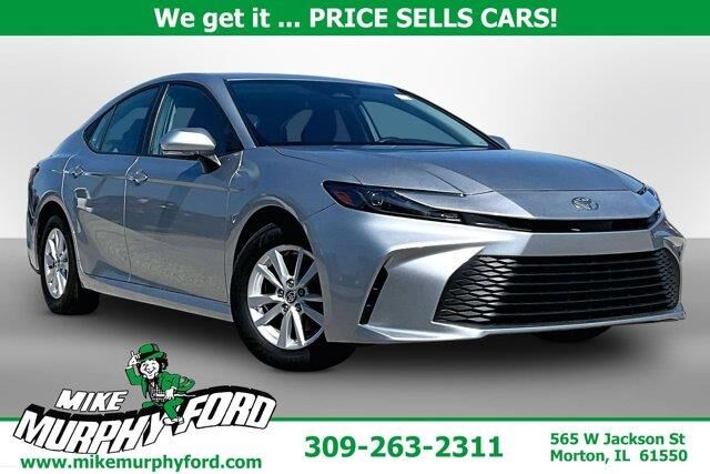 2025 Toyota Camry LE — photo 1 of 25