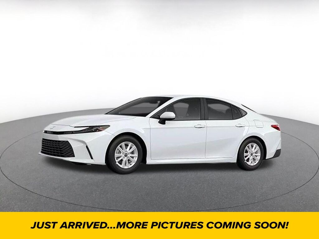 2026 Toyota Camry SE — photo 1 of 2