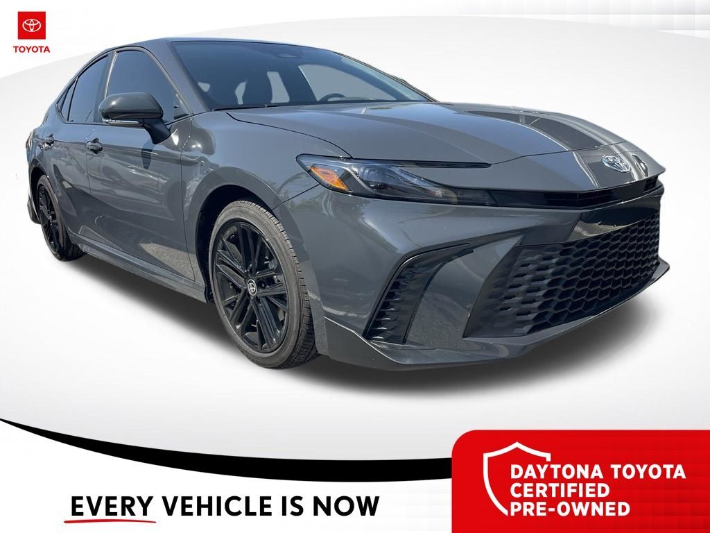 2026 Toyota Camry SE — photo 1 of 13