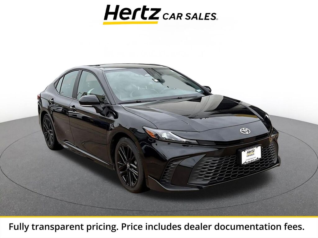 2026 Toyota Camry LE — photo 1 of 13