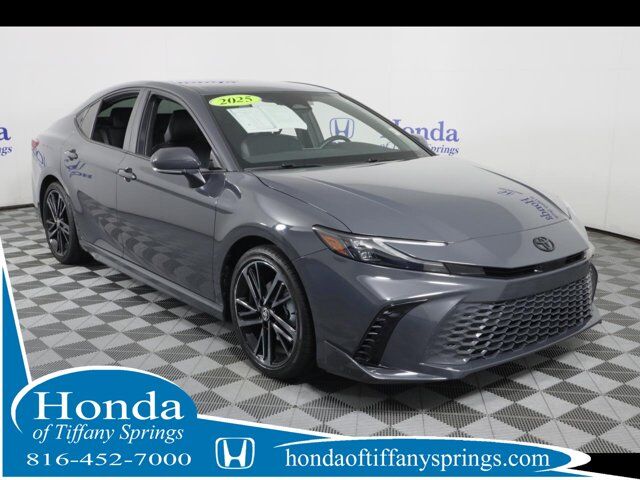 2025 Toyota Camry XSE — photo 1 of 13